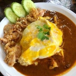 ไข่ข้นหมูทอดกระเทียมราดข้าว