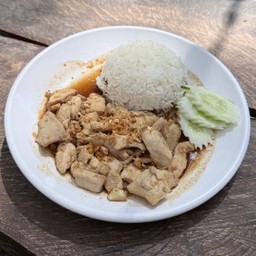 ข้าวไก่ทอดกระเทียม