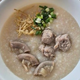 โจ๊กหมู+ไส้อ่อน