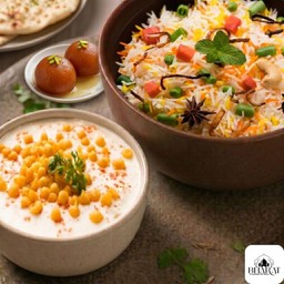 ข้าวหมกผัก (300 กรัม) + ไรตะ (150 มล.) + กูลาบจามุน 2 ลูก