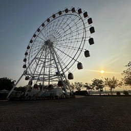 สวนเทิดพระเกียรติ