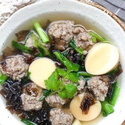 เเกงจืดเต้าหู้หมูสับสาหร่าย