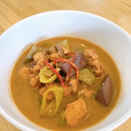 แกงเขียวหวานไก่หน่อไม้