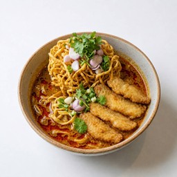 ข้าวซอยปลากะพงทอด