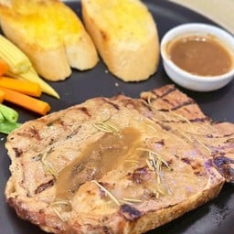 สเต็กเนื้อสันนอกออสเตรเลีย (Australian Striploin Steak)