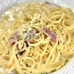 สปาเก็ตตี้ไวท์ซอสแฮมเห็ด