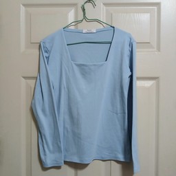 เสื้อแขนยาวผ้ายืด สีฟ้า M-L
