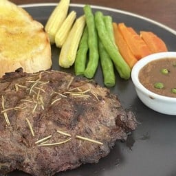 สเต็กเนื้อออสเตรเลีย(สันคอ)ซอสพริกไทยดำ (Australian Chuck Roll Steak)