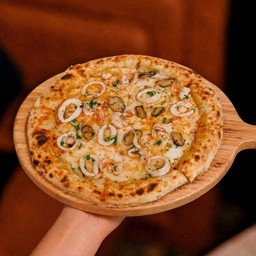 Seafood Pizza