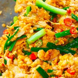 ข้าว+ต้นหอมผัดไข่พริกสด