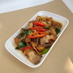 กับข้าว ผัดฉ่าหมูกรอบ