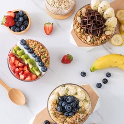 Bowl Moment (overnight oats base)