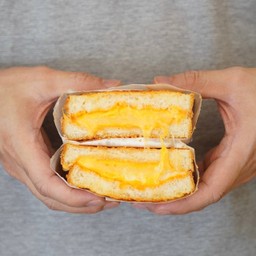 Signature Tripple Cheese Sandwich - ซิกเนเจอร์ ทริปเปิ้ลชีส แซนด์วิช