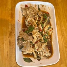 กับข้าว กะเพราหมูชิ้น