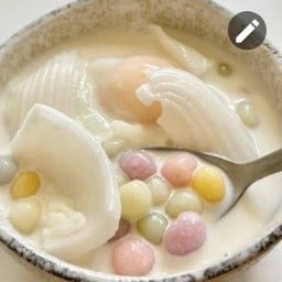บัวลอยน้ำกะทิมะพร้าวอ่อน