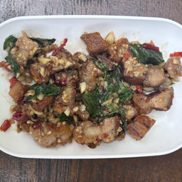กับข้าว โหระพาหมูกรอบ