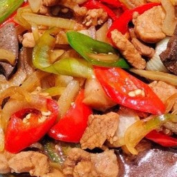 ข้าวราดผัดพริกหมู