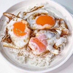 ข้าวไข่ดาวแม็คกี้