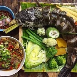 ปลาช่อนนึ่งแจ่ว