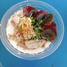 โจ๊กรวมมิตรดับเบิ้ลไข่เยี่ยวม้า