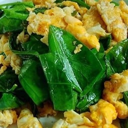 ใบเหลียงผัดไข่