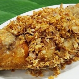 ปลาทับทิมทอดกระเทียม