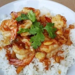 กุ้งกระเทียมราดข้าว