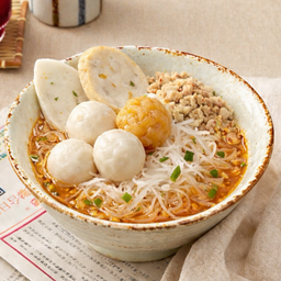 ก๋วยเตี๋ยวเครื่องปลา ธรรมดา (ไม่มีเกี๊ยวปลา).