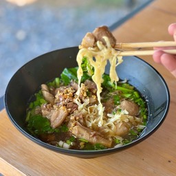 ก๋วยเตี๋ยวเนื้อตุ๋น