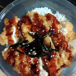 ไก่ทอดแม่สมใจ คอนโดบ้านสวน ตึก E