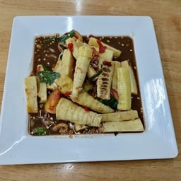 ตำหน่อไม้