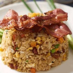 ข้าวผัดเบค่อน
