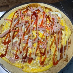 พริกเผาไข่ปูอัดไส้กรอก