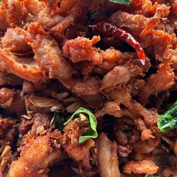 ข้าวเหนียวหมูทอดติดมันส์ (ตลาดเดินเล่น สุขุมวิท42)