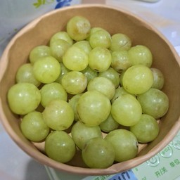 องุ่นเขียว