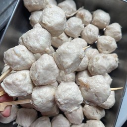 ลูกชิ้นเอ็นไก่