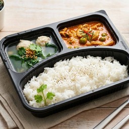Two Tone Stew Rice ข้างแกงสองอย่าง