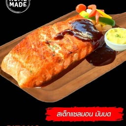 สเต็กแซลมอน มันฝรั่งมูส