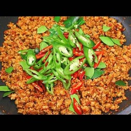 ข้าวพริกแกงไก่สับ