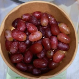 องุ่นแดง