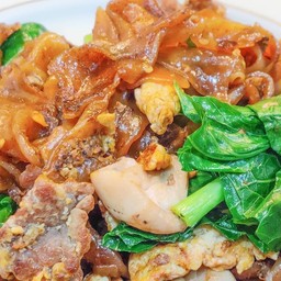 ผัดซีอิ๊วเส้นใหญ่หมูชิ้น