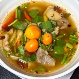 ต้มยำพวงไข่