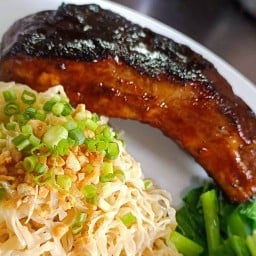 Smoke me! บะหมี่รมควัน & ริบบาร์ Smoke me! บะหมี่รมควัน & ริบบาร์