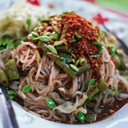 ขนมจีนซาวน้ำปลาร้า ผักลวก (ชุดเล็ก)
