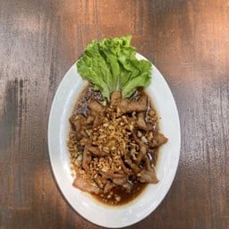 กับข้าว หมูชิ้นทอดกระเทียม (จานใหญ่)