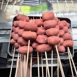 ไส้กรอกแดง
