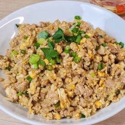 ข้าวผัดหมู