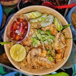 ข้าวผัดไข่ใส่กุ้ง
