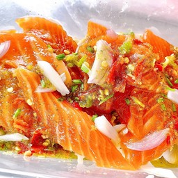 ยำแซลมอนดอง หนุบหนับ อร่อยมากก