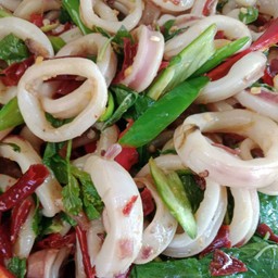 ตำ ยำ ข้าว (ซอยต้นมะขาม)